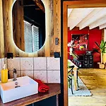Tatil Evi La Maison Rouge Au Coeur Historique De Riquewihr