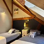 La Maison Rouge Au Coeur Historique De Tatil Evi Riquewihr