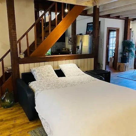 La Maison Rouge Au Coeur De La Ville. Ferienhaus Riquewihr