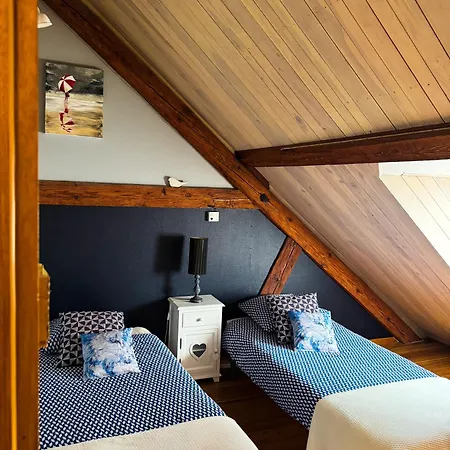 펜션 La Maison Rouge Au Coeur Historique De *